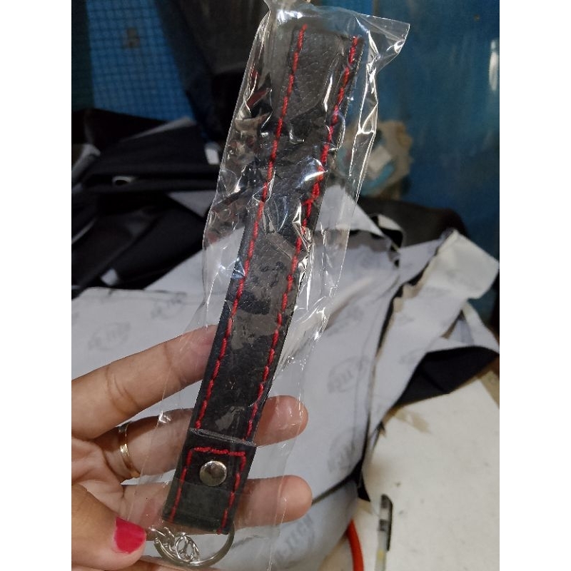 gantungan kunci motor ,gantungan kunci motor simple,gantungan kunci kulit