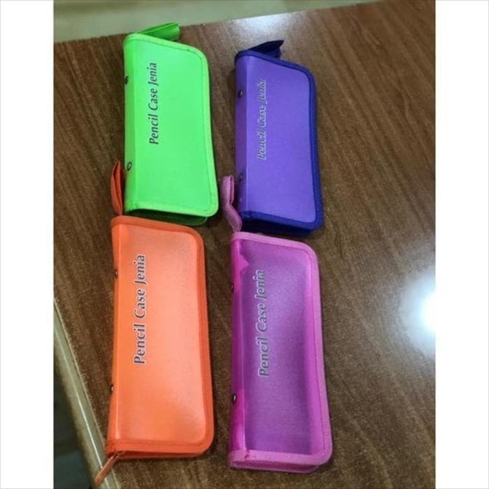 

Tempat Pensil / Kotak Pensil Resleting Jenia Plastik