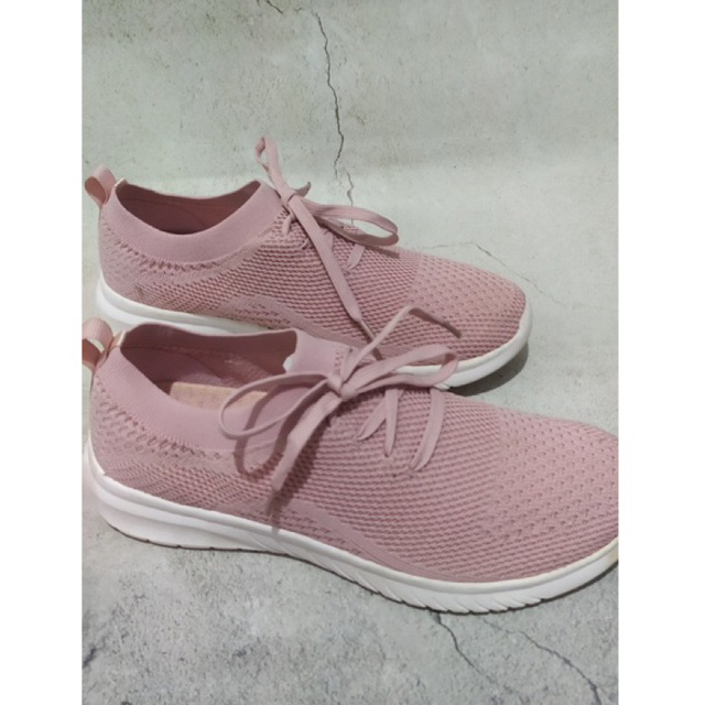 PRELOVED PHOENIX FREDA SEPATU SLIP ON WANITA OLAHRAGA SHOES LARI SNEAKERS JOGGING RUN RUNNING PINK C