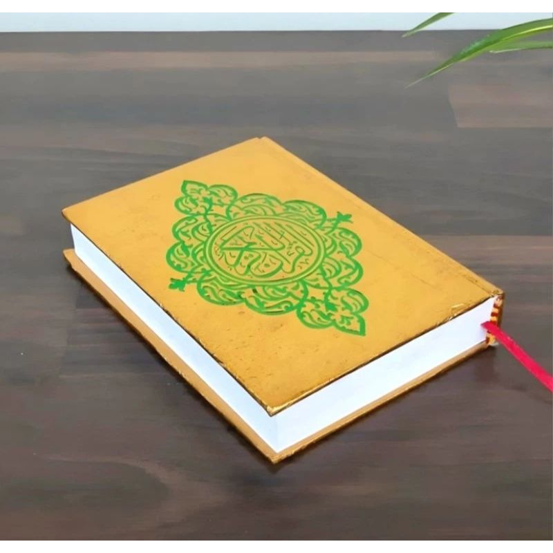 KITAB AL'QURAN AL QURAN ALQURAN AL'KURAN AL KURAN UKURAN SEDANG SAMA UKURAN BESAR AL QURAN BESAR ALQ