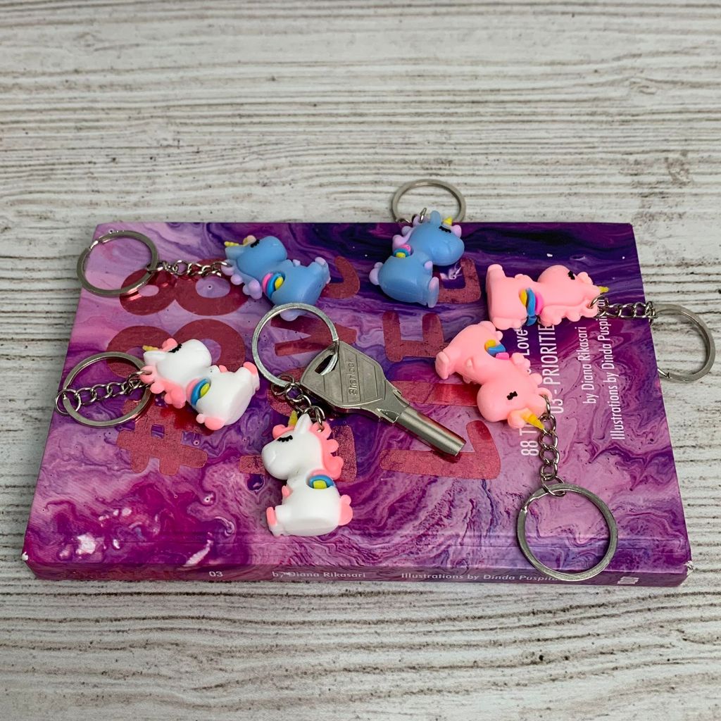 Gantungan Kunci Bahan Karet Kartun Unicorn Mini Kecil Duduk GK 1285 - keychain keyring aesthetic tas