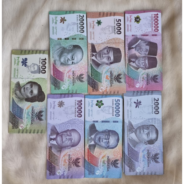 Uang mainan uang buket kado wisuda /Accessories Mahar / Bucket / Mainan anak-anak