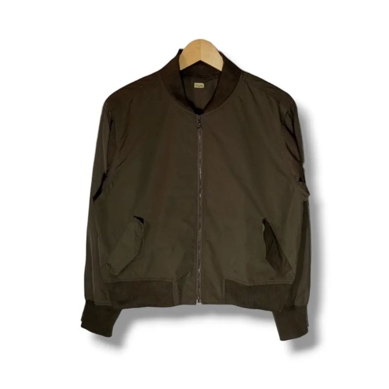 GU by UNIQLO women bomber jacket Size fit XL women (P56xL54)