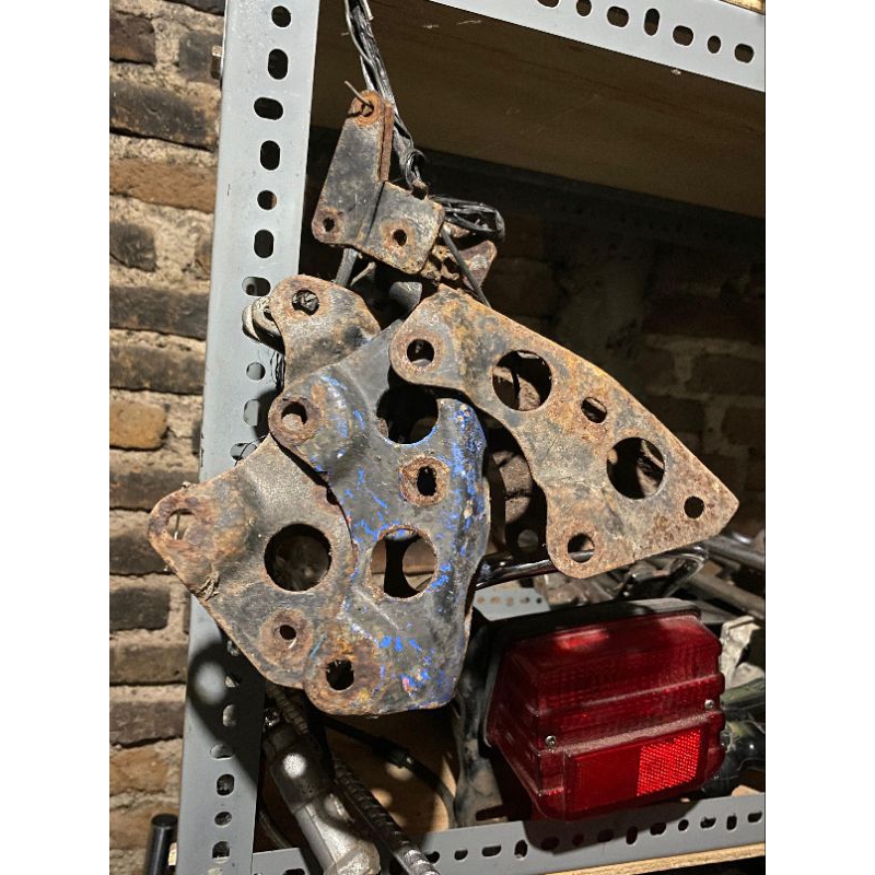 pangkon mesin GL/Megapro ORI copotan