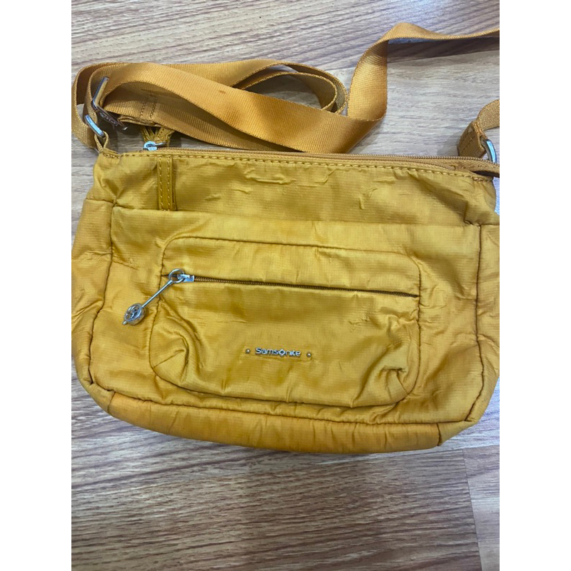 preloved like new samsonite