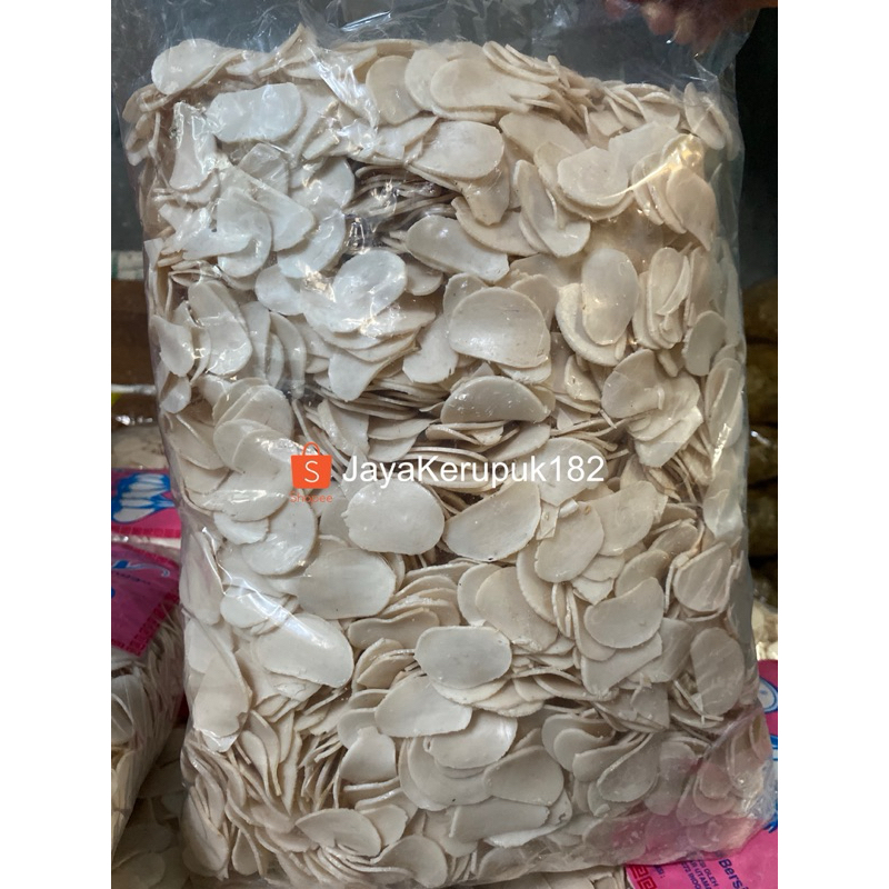 

kerupuk seblak / bawang iris putih rasa bawang putih super 250 & 500 gr