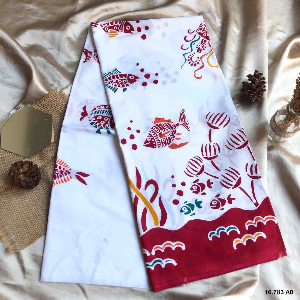 Batik Tulis Asli Madura -Biota Laut -Batik Karakter Ikan -Dasaran Warna Putih -Tumpal Warna Merah -1