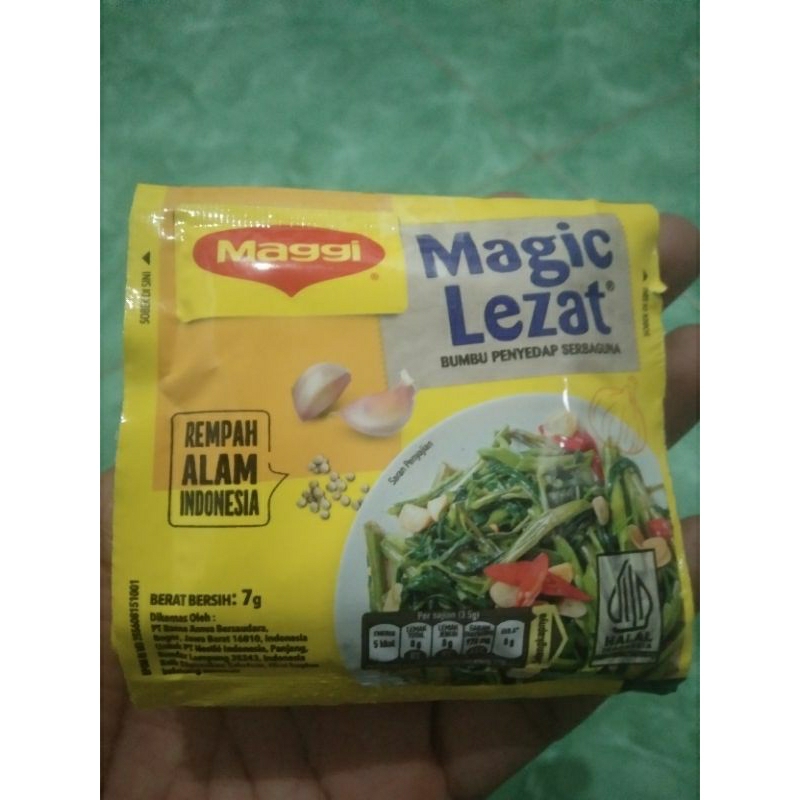 

maggi magic lezat penyedap rasa 7 gram 1 renceng (12×7gram)