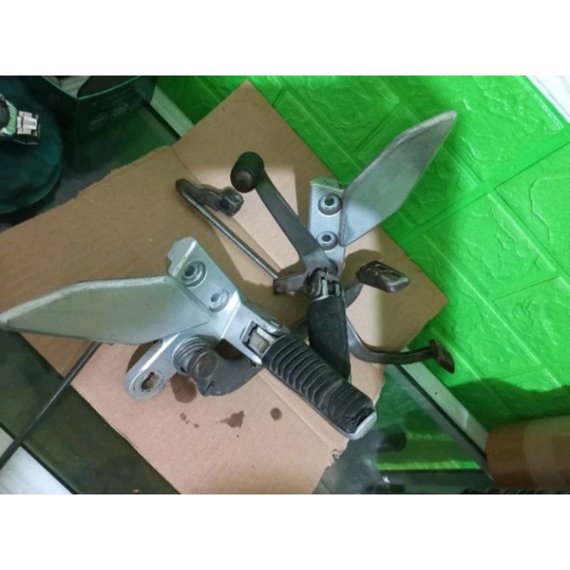 Footstep Depan Yamaha Vixion Old Original Copotan