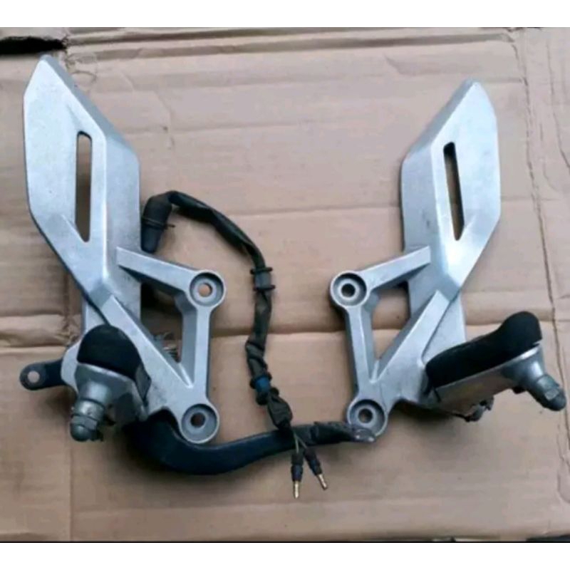Footstep Depan Honda Cb 150r New Original Copotan