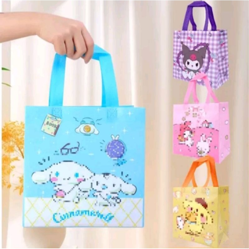

Goodie Bag /paper Bag/ Kantong Anak motif Kartun/ Tas hempres waterproof/ Tas kado ultah