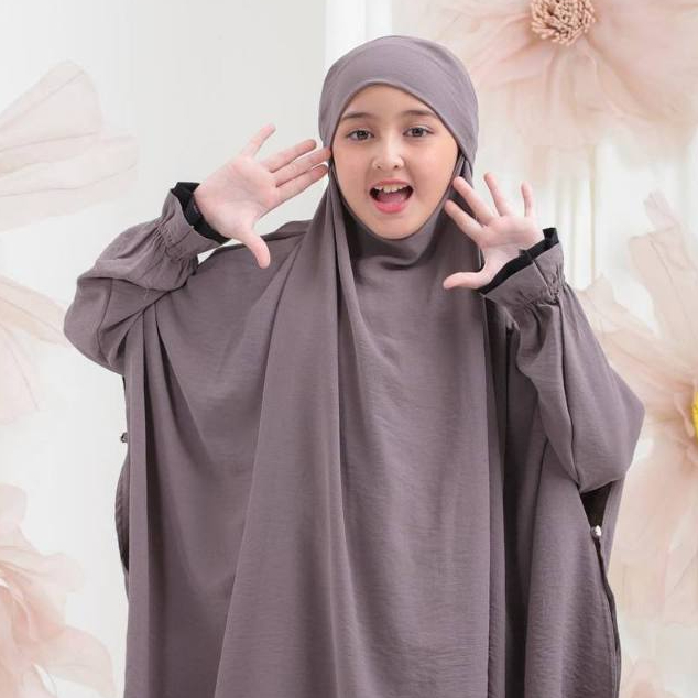 GAMIS ANAK PEREMPUAN PAKAI HIJAB CADAR