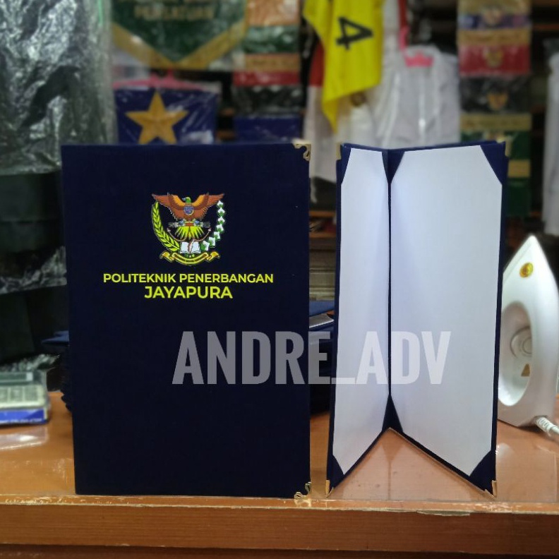 

KODE C98R map beludru costum logo untuk kertas F4 minimal 15pcs
