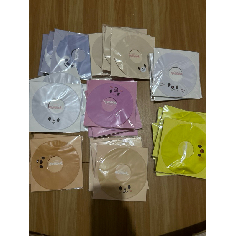 ready stock skzoo stray kids mini tube ban renang official magic school wolfchan leebit dwaekki jini