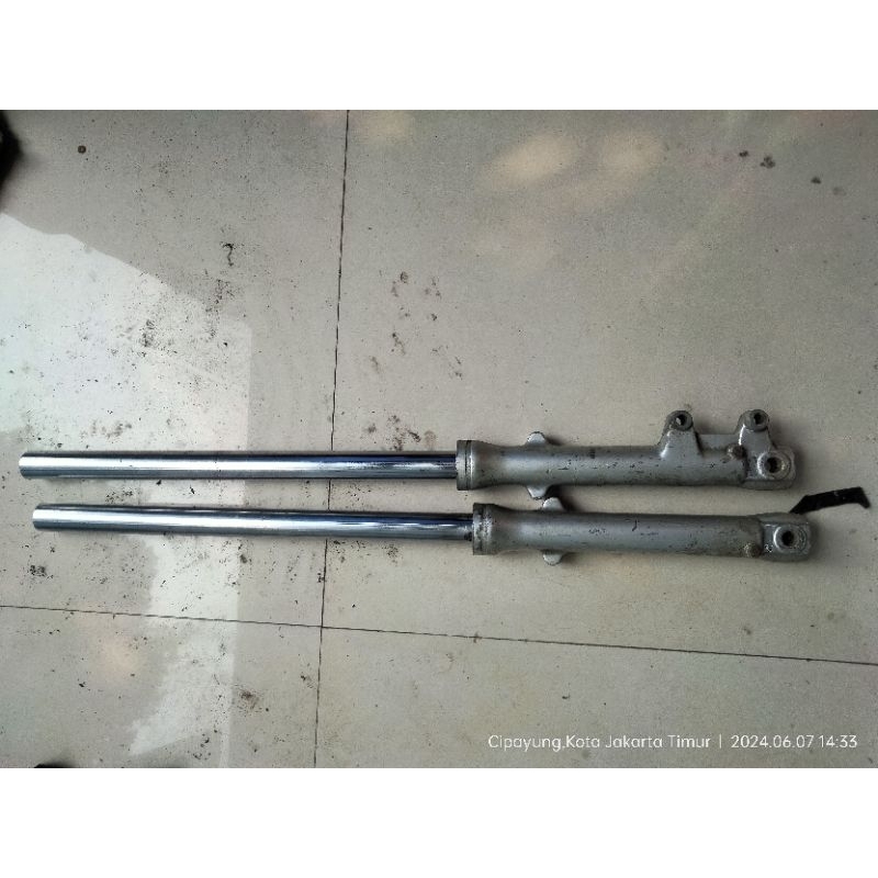 shock depan kz200 ( Binter merzy )