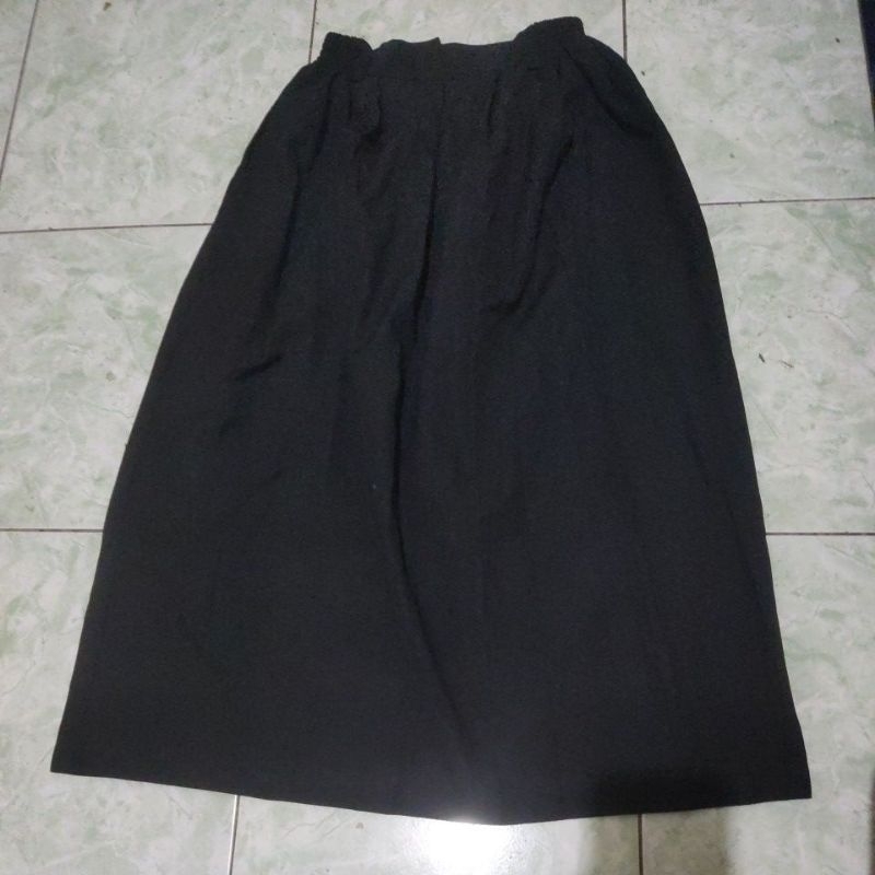 Rok SD Bekas / Pre Loved Rok SD Merah Hitam Coklat