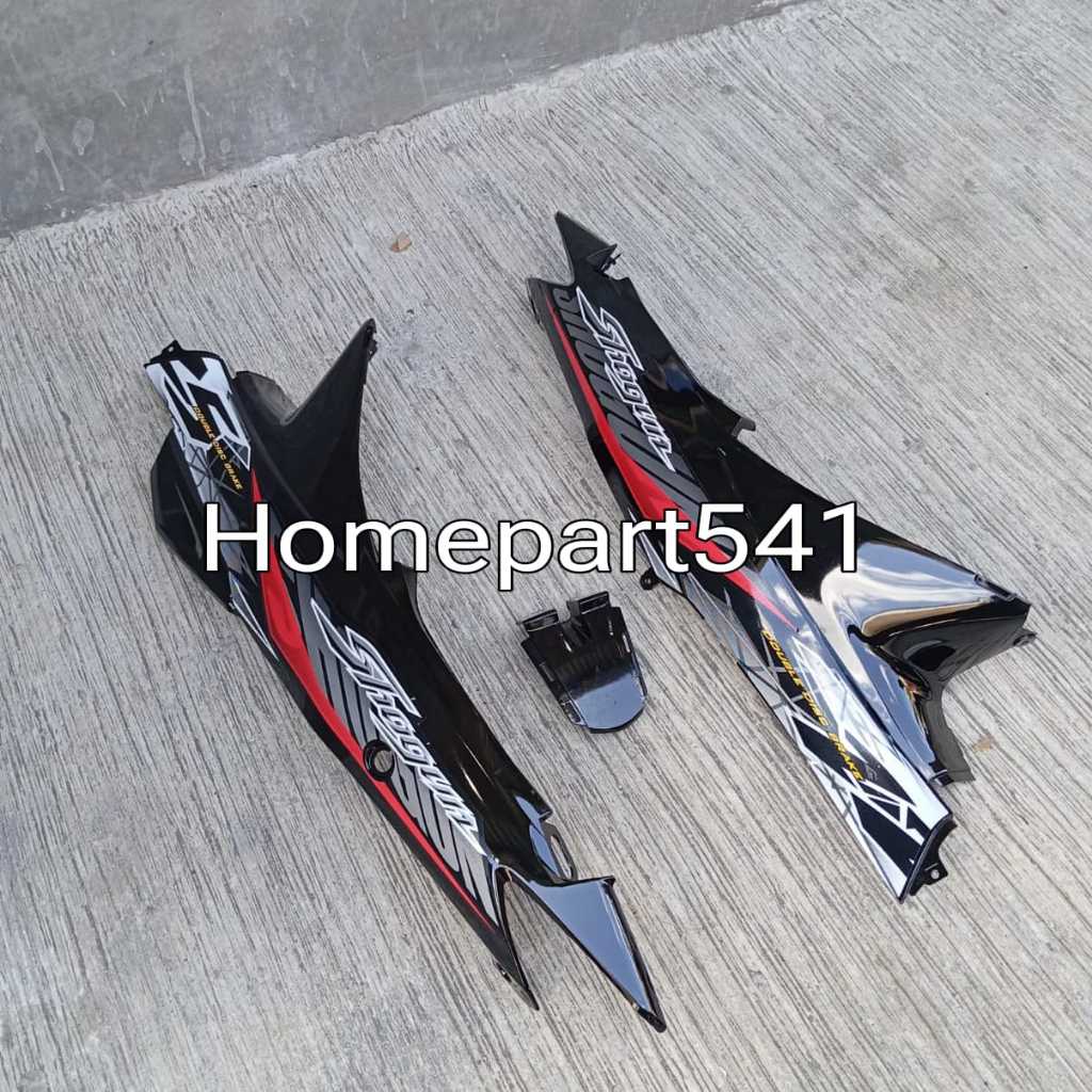 COVER BODY BELAKANG SHOGUN 125R SHOGUN SP SET STRIPING WARNA HITAM