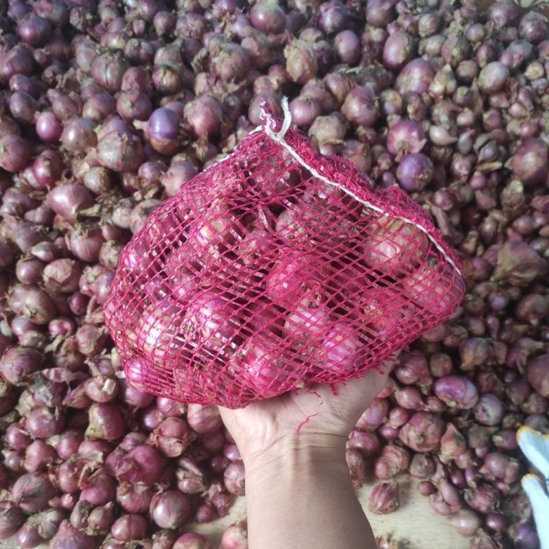 

Bawang merah berkualitas 1 Kg / 1000 g