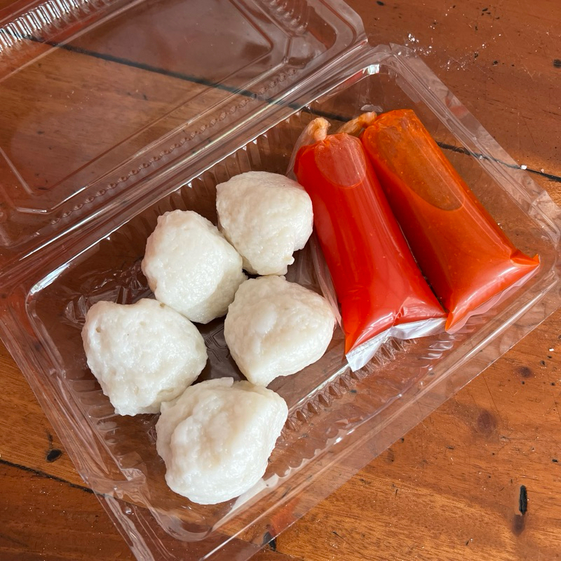 

Jajanan Pempek Bangka Ikan Tenggiri Bulat 1pak (5pcs)