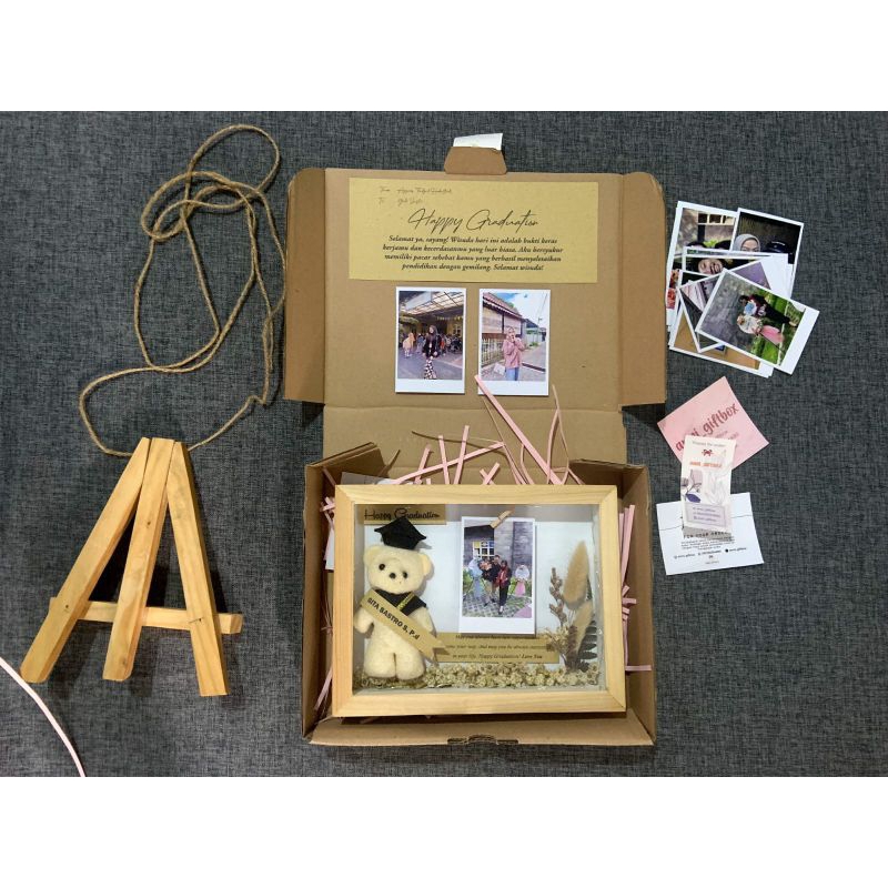 Kado wisuda unik 3D, dried flower frame 3D, edelweis in frame. Kado wisuda, kado pacar, kado graduat