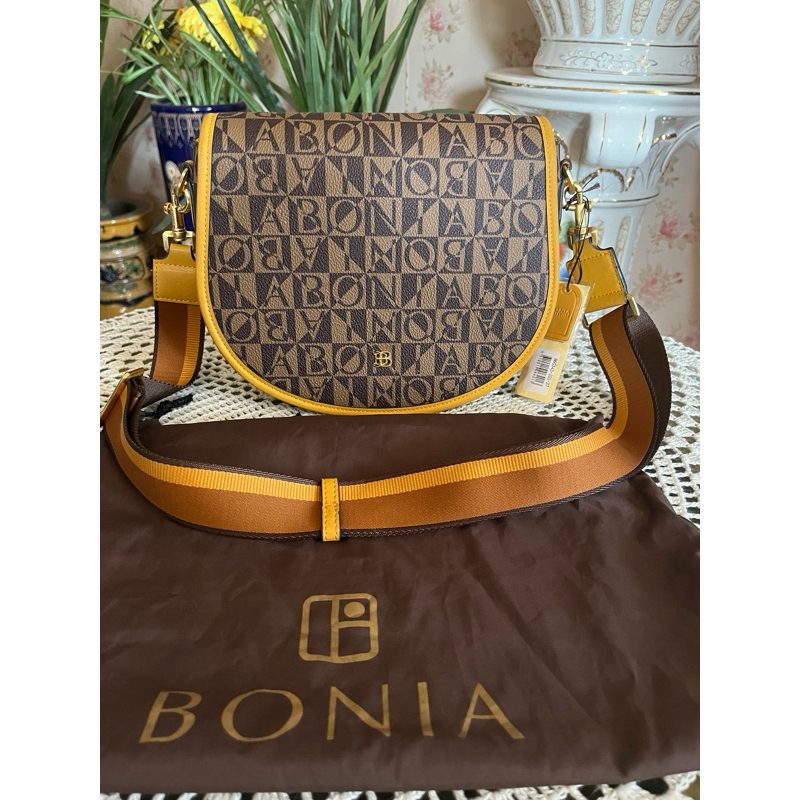 preloved bonia sling hobo mono selempang original