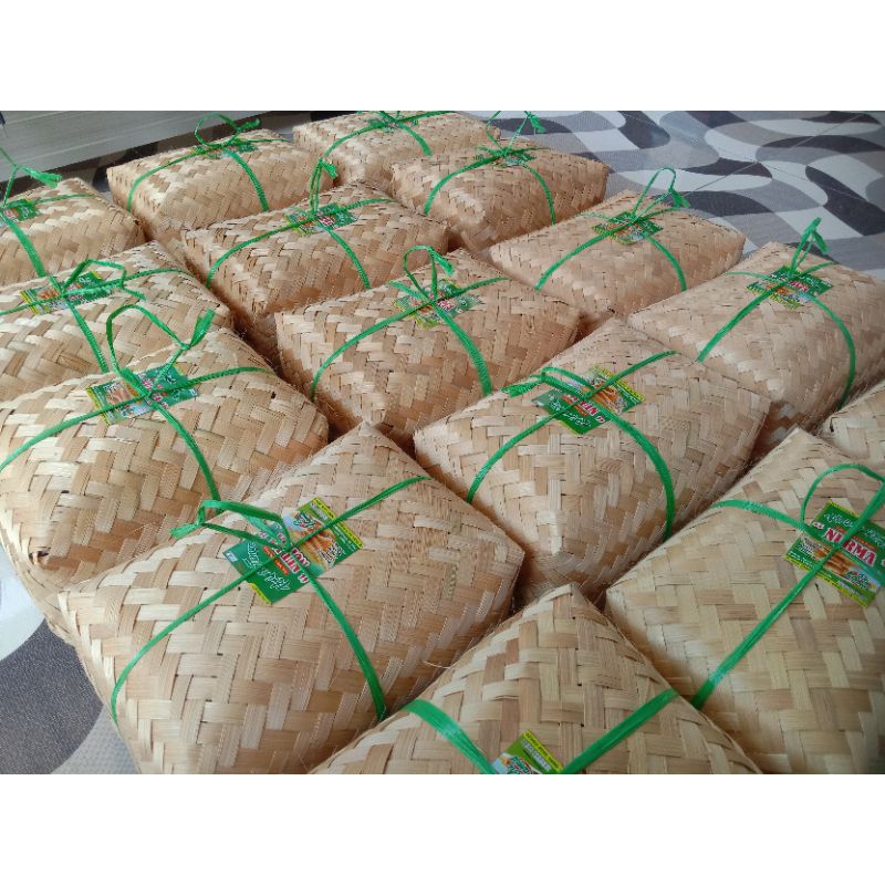 

kripik tempe Nurma Ngawi kemasan besek isi 10 bks