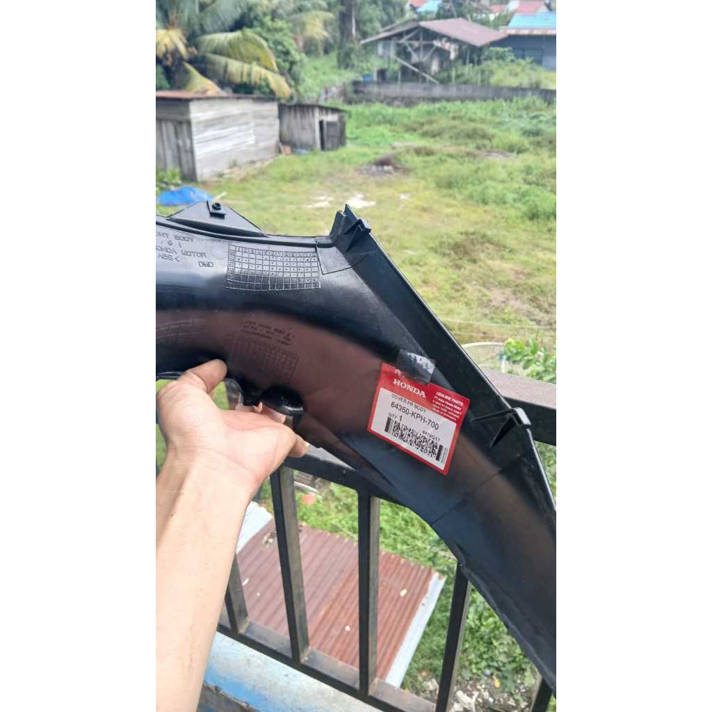 COVER MESIN SUPRA X 125 2007 64350-KPH-700 ASLI HONDA