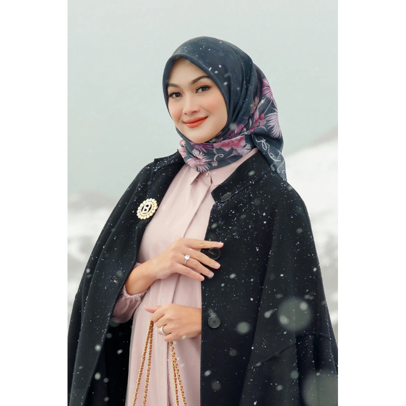 NADA SERIES BY BUTTONSCARVES (RE)