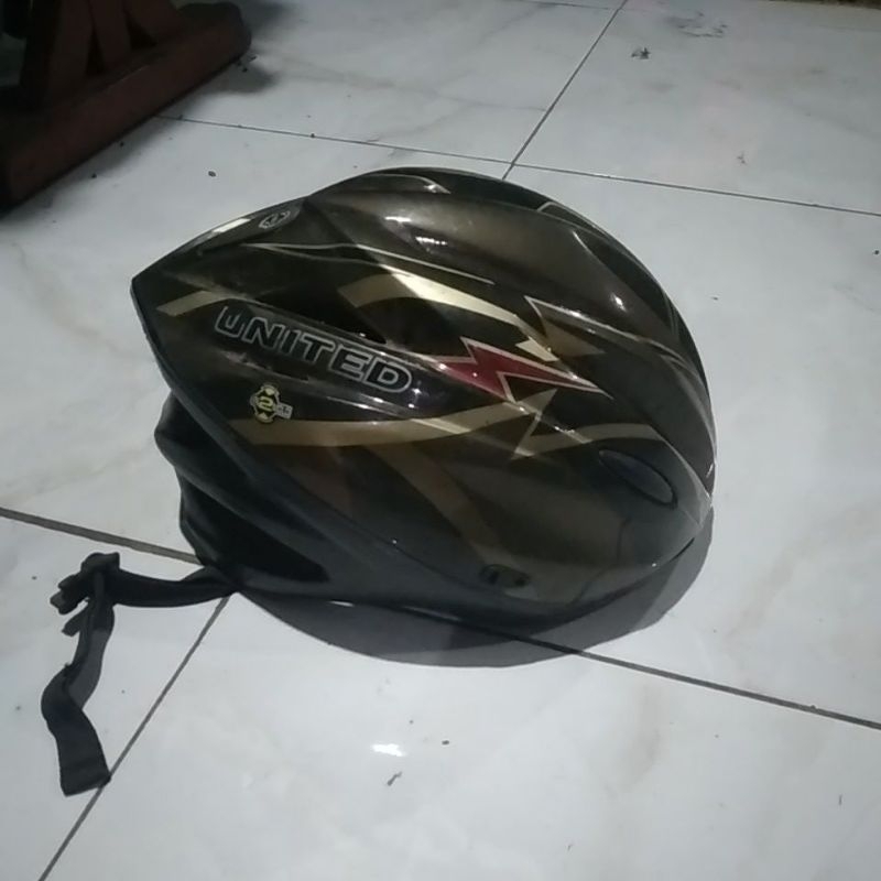 helem sepeda ontel united ukuran M/L bekas yakk