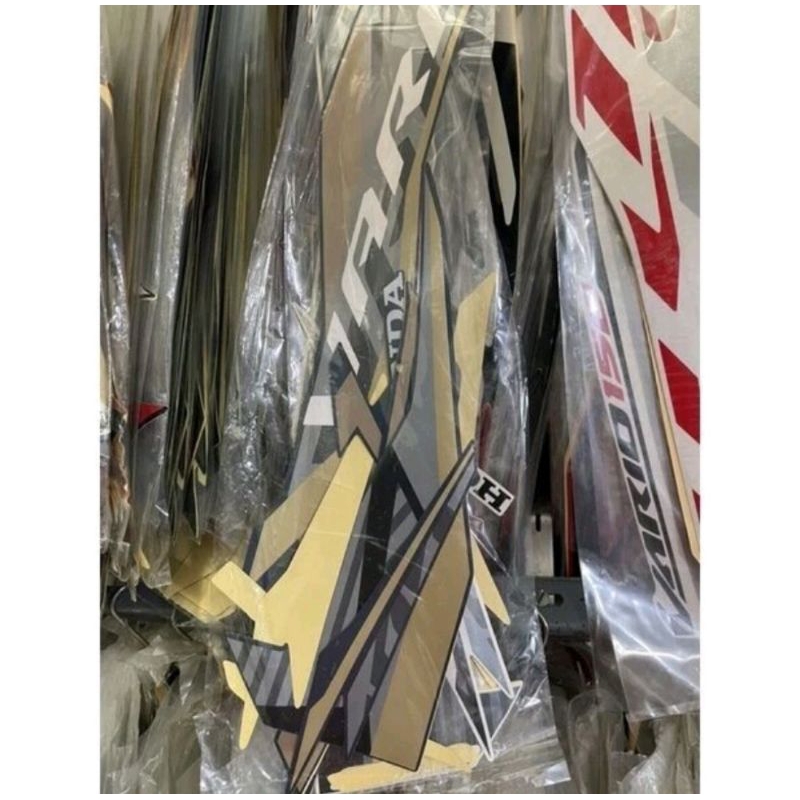 Setriping motor  VARIO 125 new variasi th 2022-2023