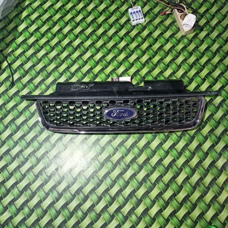 gril ford escape thn 2003__2005 original