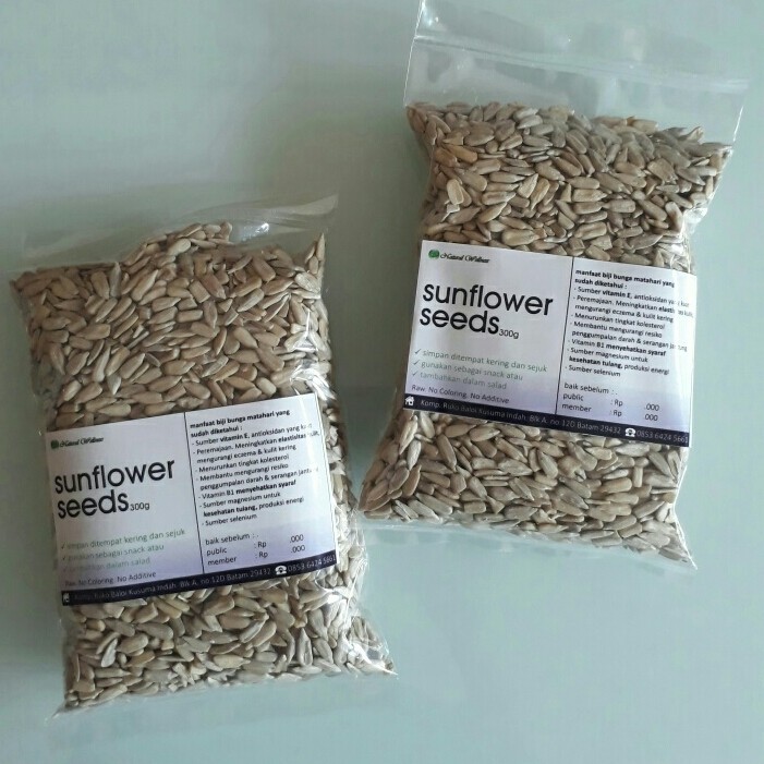 

Natural Sunflower seeds / Biji bunga matahari 300g - 200g