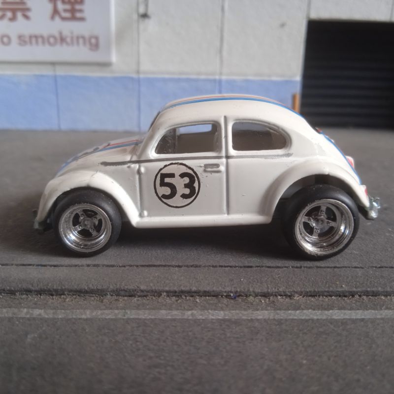 hot wheels loose custom Volkswagen VW beetle Herbie ban karet  putih