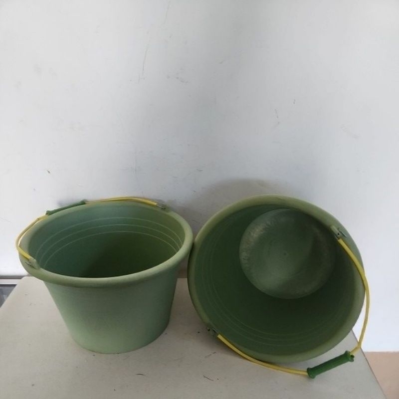 Ember Cor Tebal No.18 / Ember Cor Besar / Ember Plastik Hitam Anti Pecah / Ember Bangunan Murah / Em