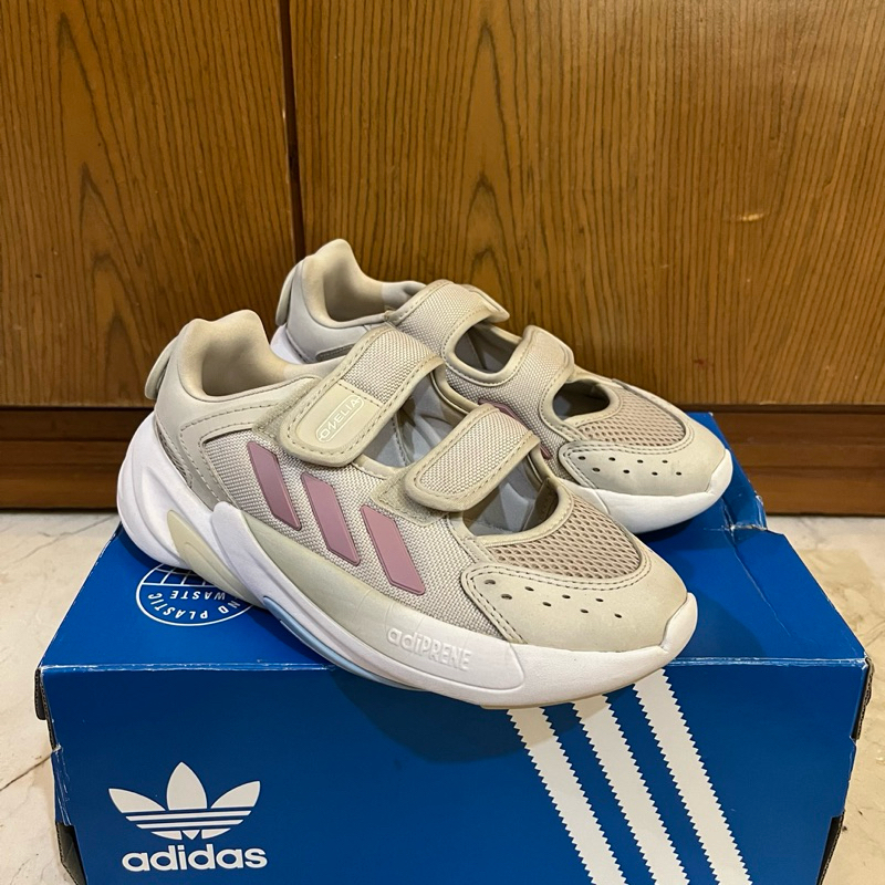 Adidas Ozelia Strap size 36 2/3