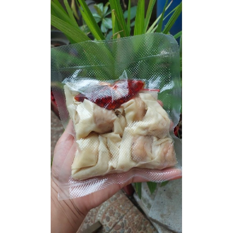 

pangsit ayam chili oil