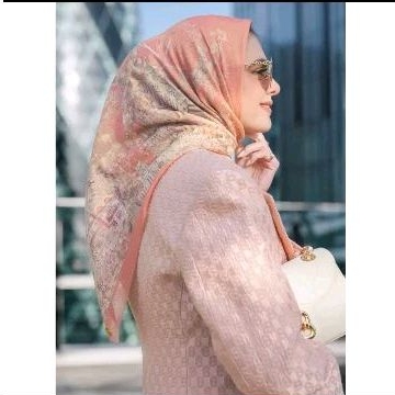 new buttonscarves British series - crown