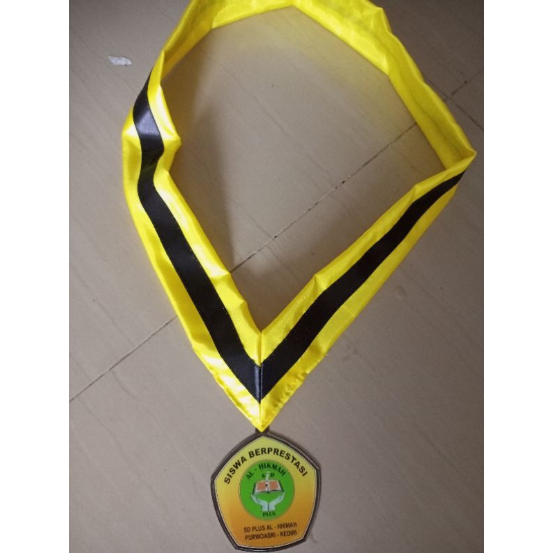 medali wisuda tali 75 cm