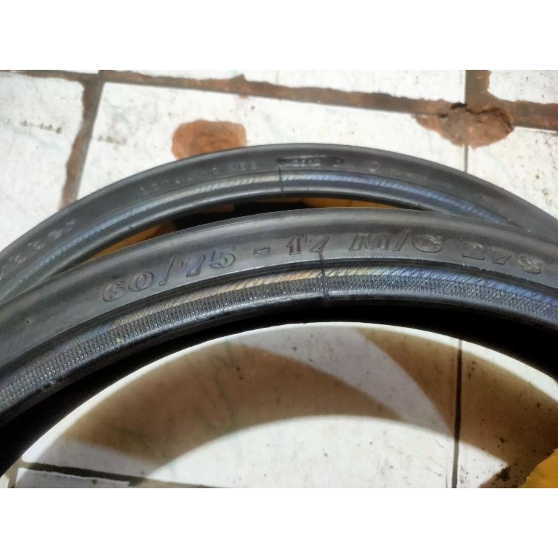 Ban Drag Vee Rubber Slick Ring 17 Original Thailand