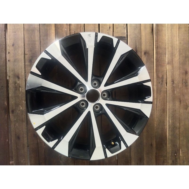 Velg Toyota Avanza Veloz R17 5×100