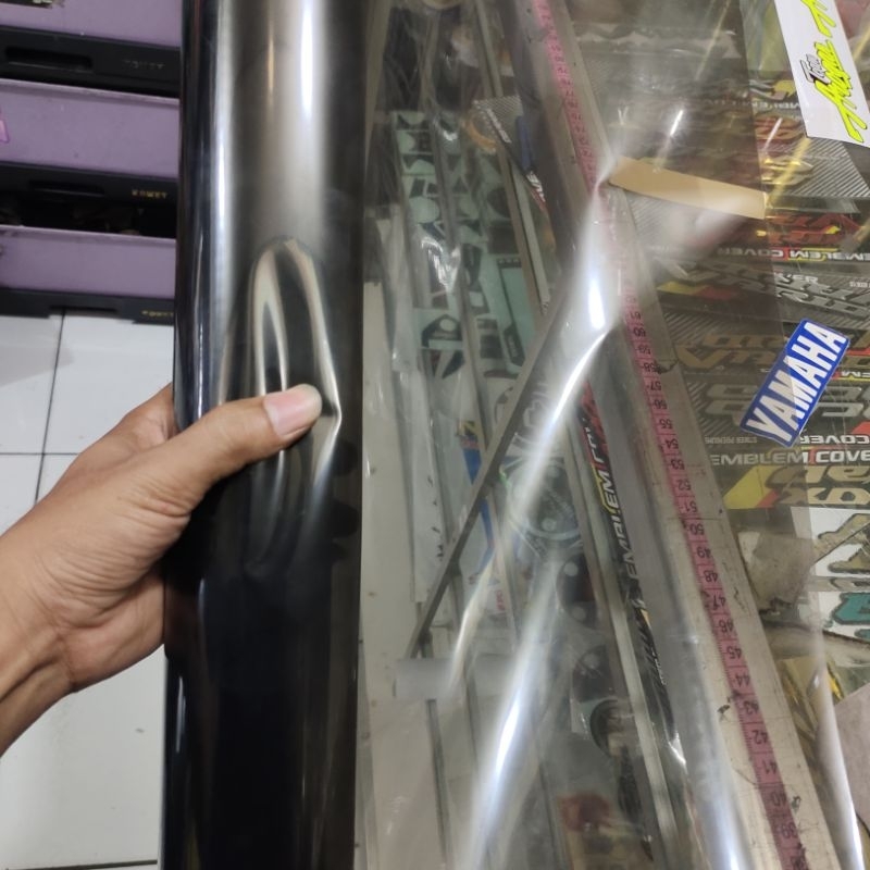 stiker skotlet hitam transparan muda +-40%//stiker smoke hitam 40%