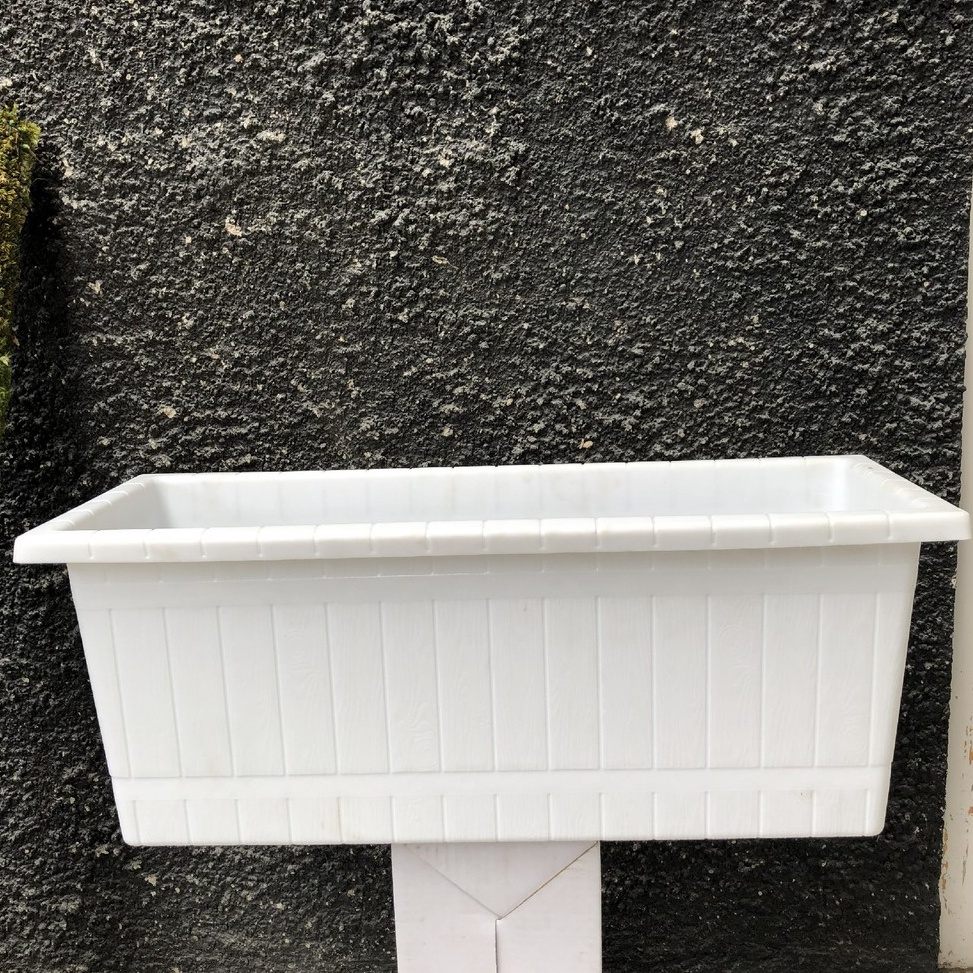 KODE M49U Pot Plastik Panjang 6 cm  Tinggi 22 cm Motif Gentong Kayu  PUTIH