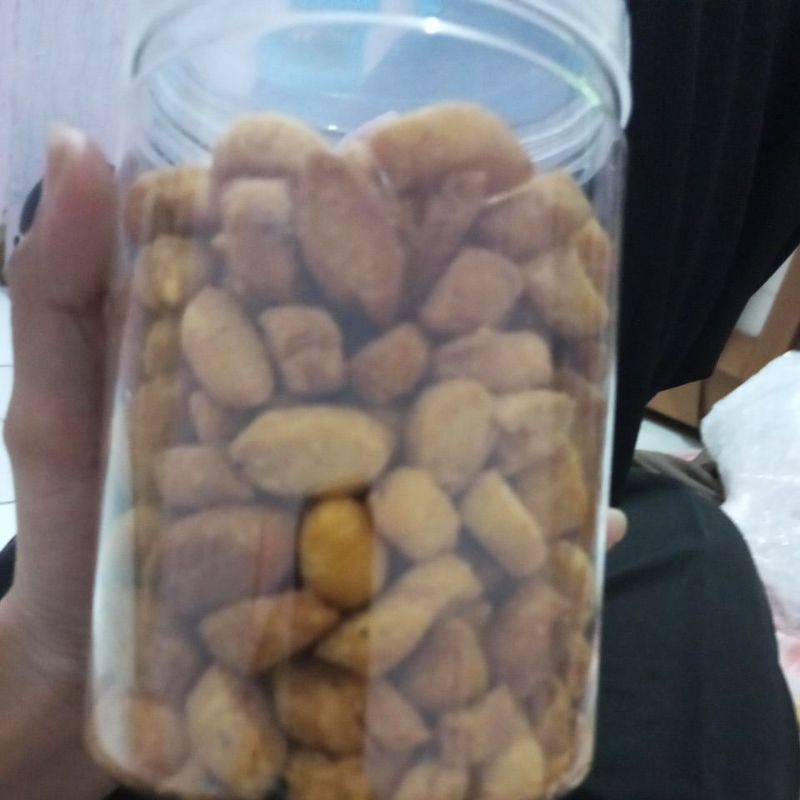 

Kue Biji ketapang