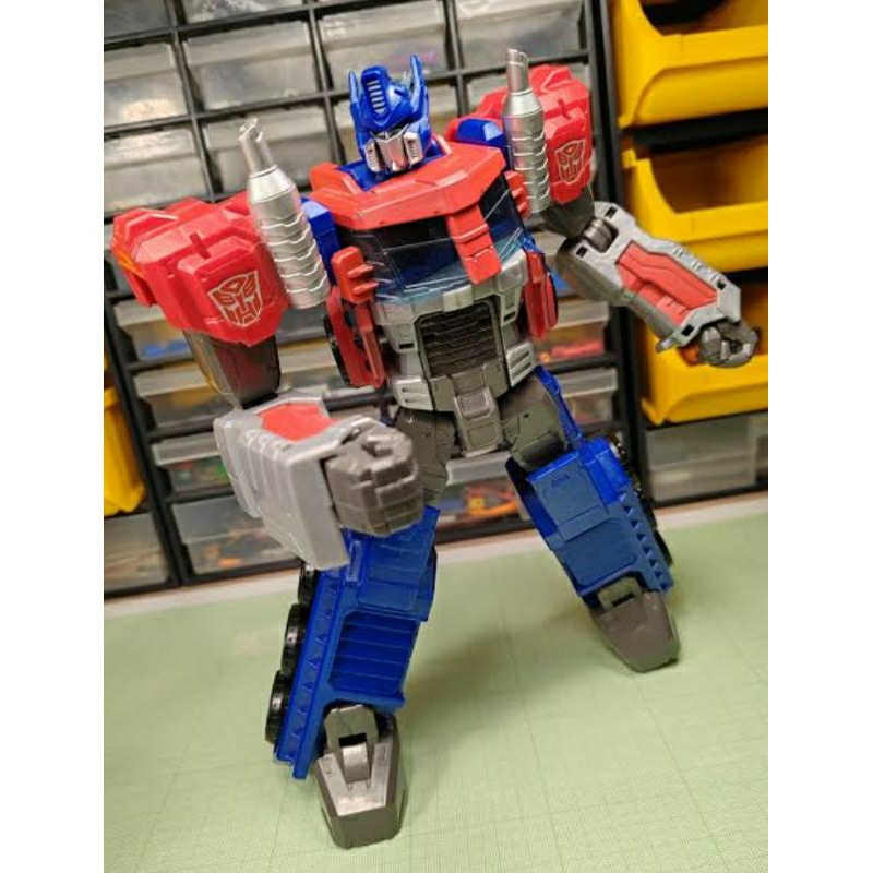 hasbro transformers generations cyber commander series optimus prime