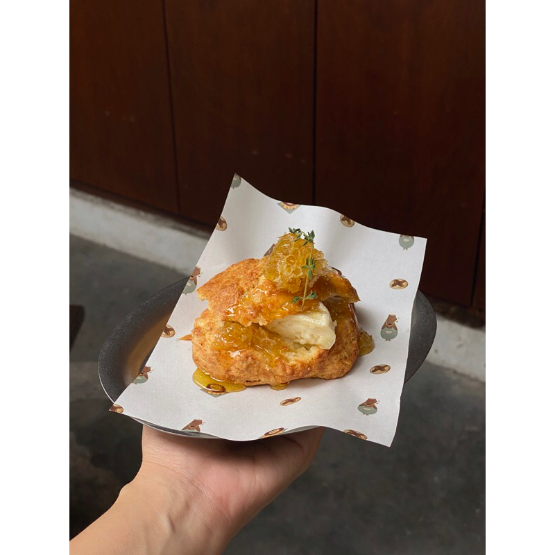 

SHU Artisans - Brie and Honeycomb Scones