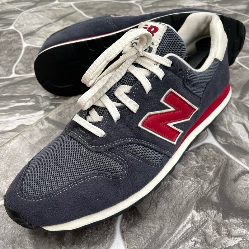 New Balance 373