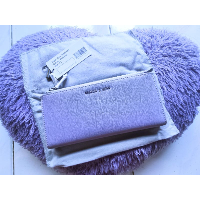 DOMPET PANJANG WARNA LILAC (CHARLES & KEITH)