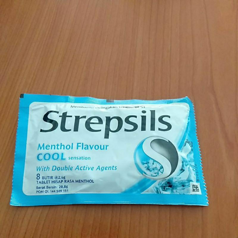 

Permen Strepsil isi 8 butir