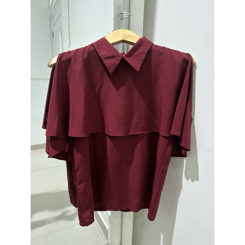 Baju Atasan wanita merah maroon