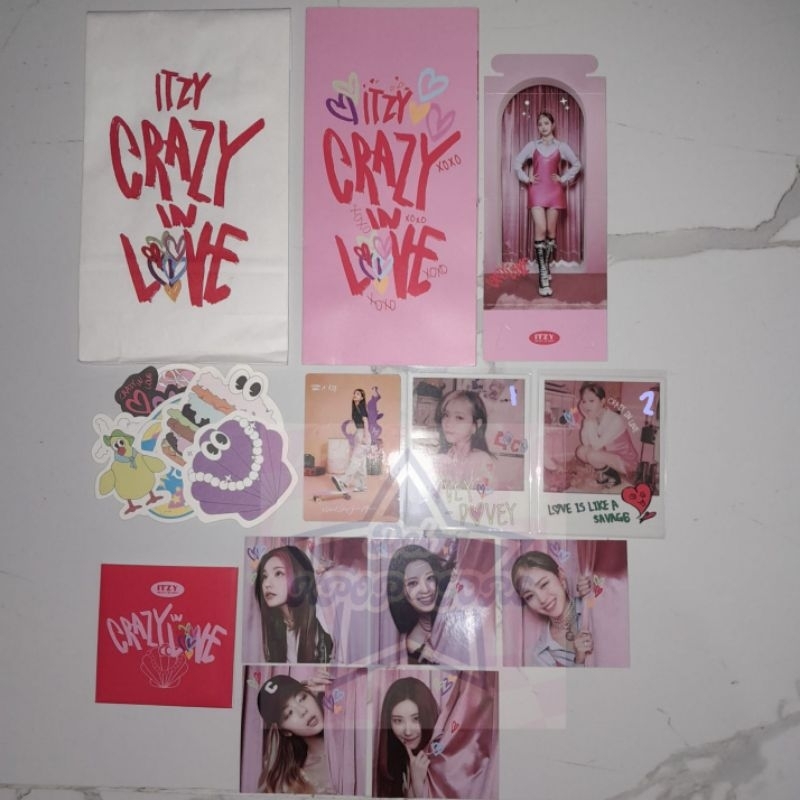 Merchandise album crazy in love itzy sticker, polaroid, standee ryujin mini poster lia ryujin yeji c